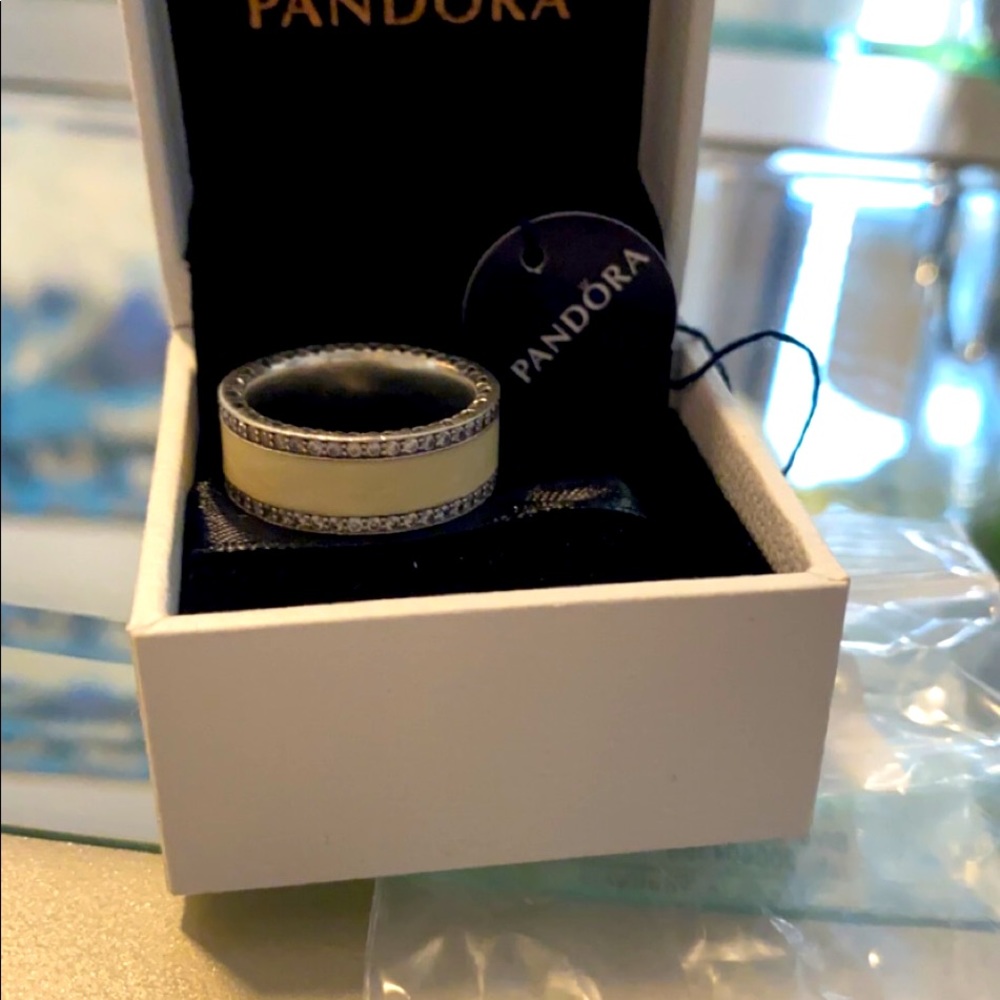 Pandora ring